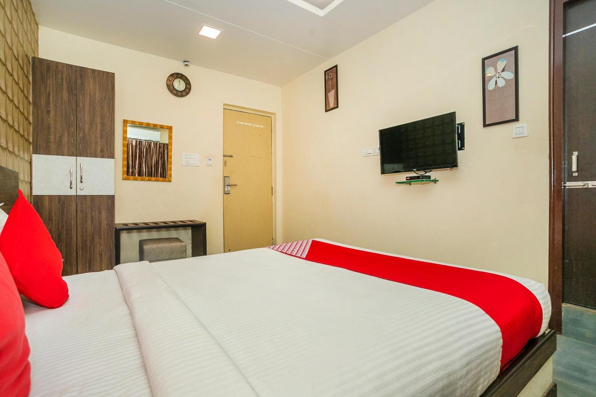 Super Collection O Indian Suites Near Sitara Restaurant Bangalore Dış mekan fotoğraf