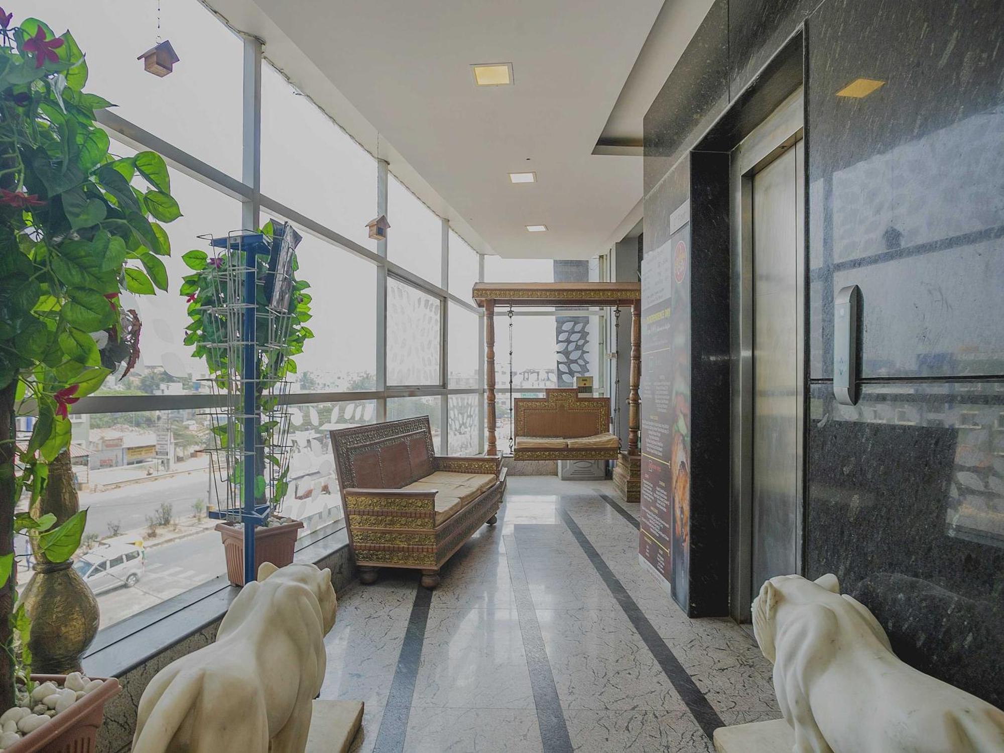Super Collection O Indian Suites Near Sitara Restaurant Bangalore Dış mekan fotoğraf