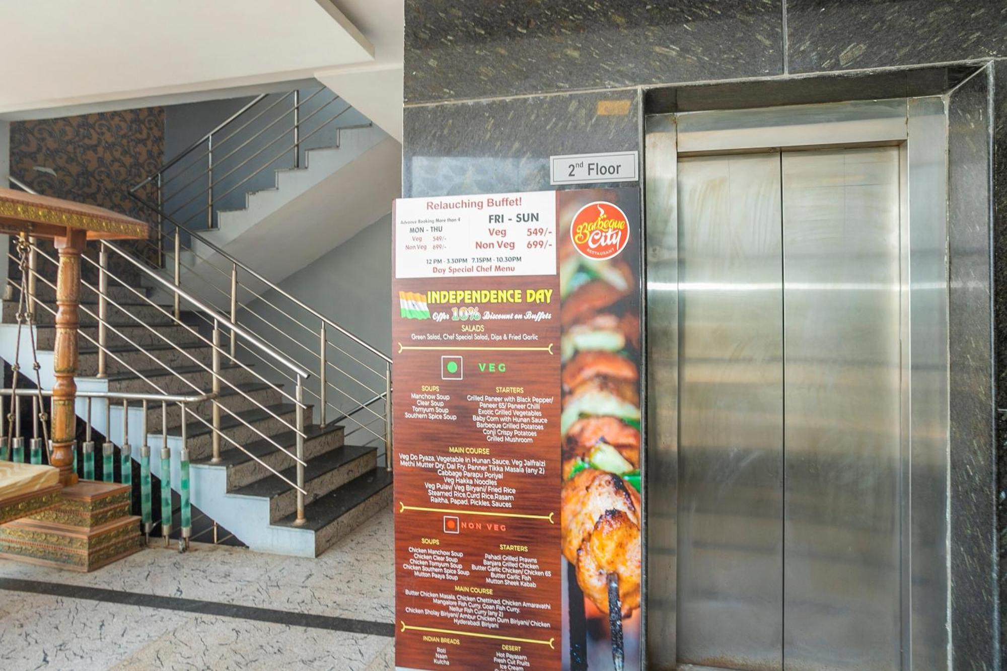 Super Collection O Indian Suites Near Sitara Restaurant Bangalore Dış mekan fotoğraf