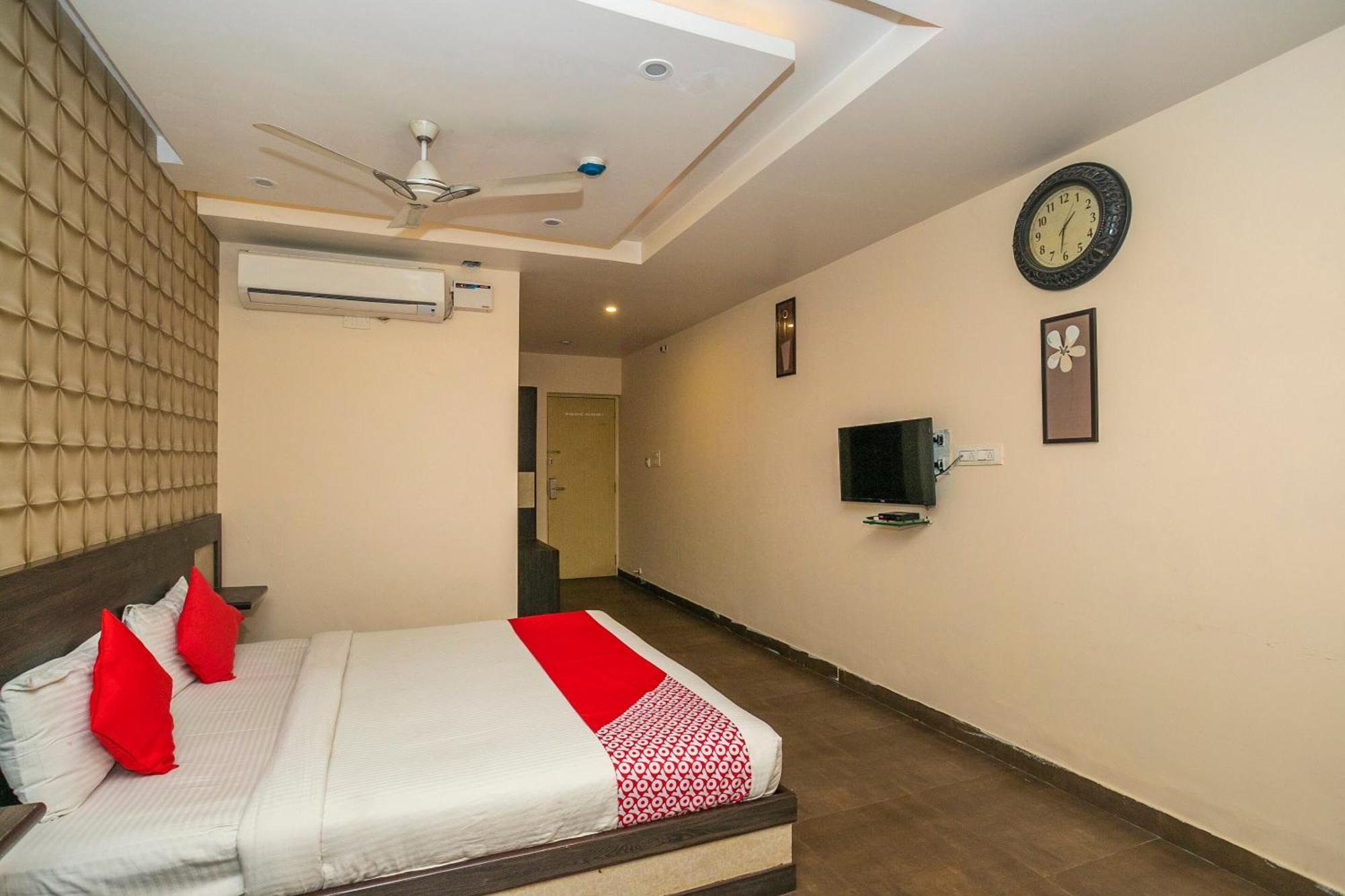 Super Collection O Indian Suites Near Sitara Restaurant Bangalore Dış mekan fotoğraf