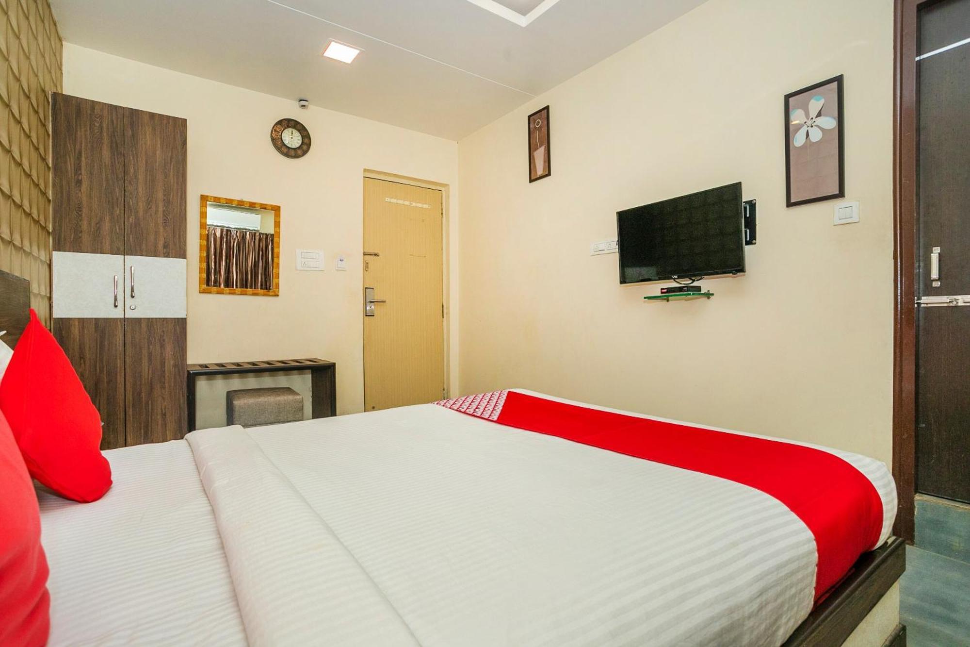 Super Collection O Indian Suites Near Sitara Restaurant Bangalore Dış mekan fotoğraf